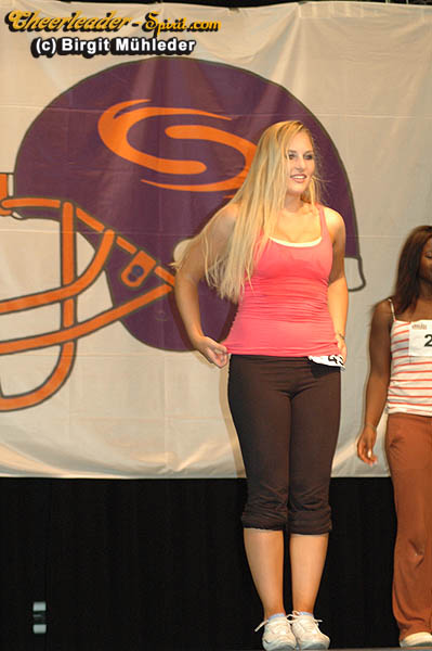 ../Images/cheerleader_casting_034.jpg