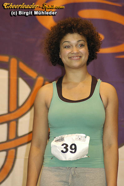 ../Images/cheerleader_casting_060.jpg
