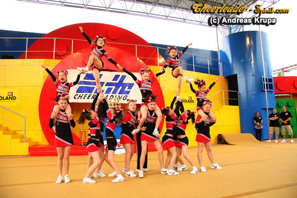 ../Images/IMG_9384-XTC-Kidscheer-20090627.jpg