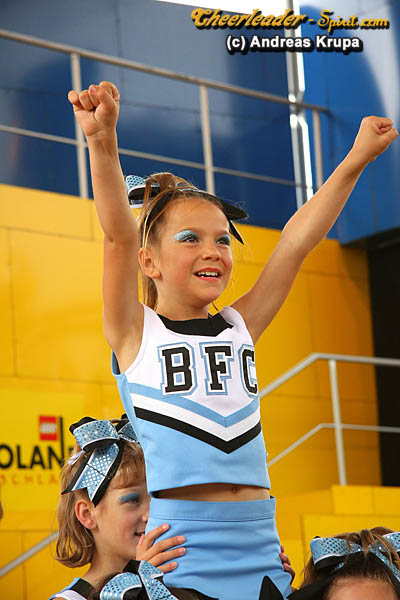 ../Images/IMG_9524-XTC-Kidscheer-20090627.jpg