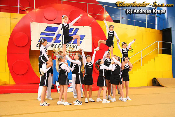 ../Images/IMG_9616-XTC-Kidscheer-20090627.jpg