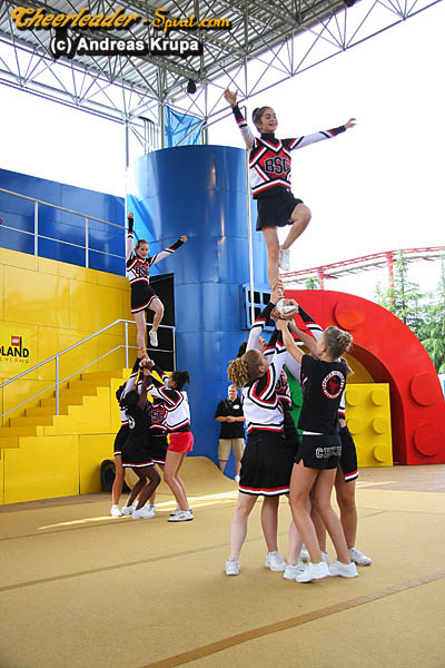 ../Images/IMG_9778-XTC-Kidscheer-20090627.jpg