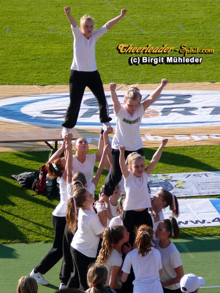 ../Images/090613_canes_monarchs_074.jpg