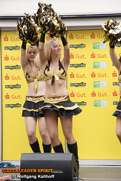 ../Images/goldfire-wk_033.JPG