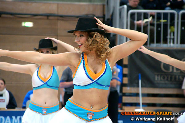 ../Images/giants-wk_238.JPG