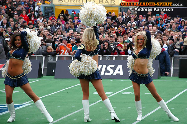 ../Images/rams-cheers_018.JPG