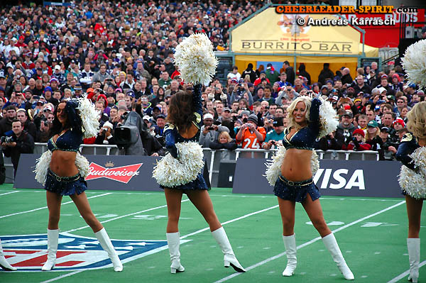 ../Images/rams-cheers_019.JPG