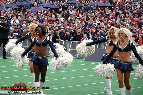 ../Images/rams-cheers_021.JPG