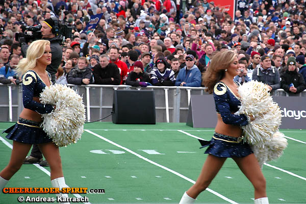 ../Images/rams-cheers_044.JPG