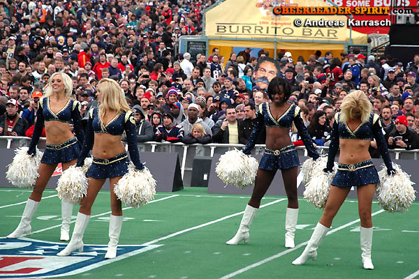 ../Images/rams-cheers_053.JPG
