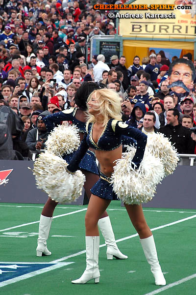 ../Images/rams-cheers_055.JPG