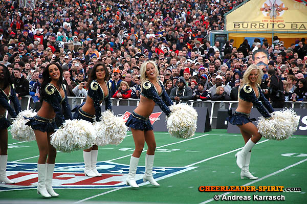 ../Images/rams-cheers_058.JPG