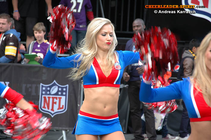 ../Images/NFL_ALLStar_Cheers29.JPG