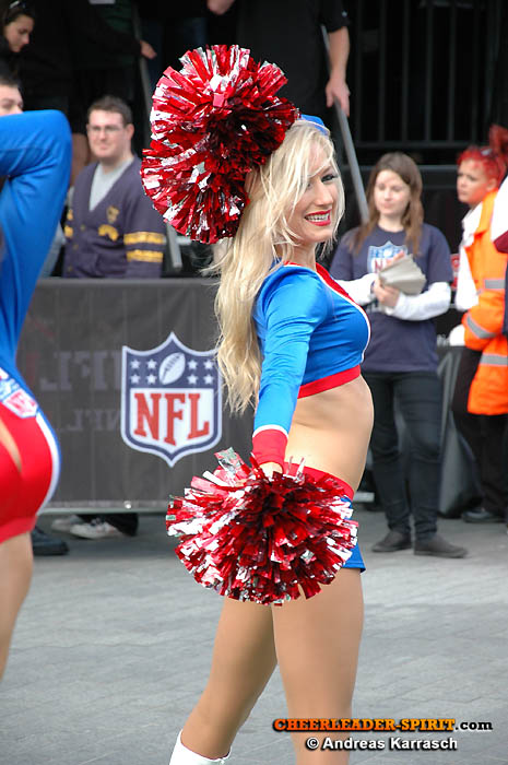 ../Images/NFL_ALLStar_Cheers44.JPG