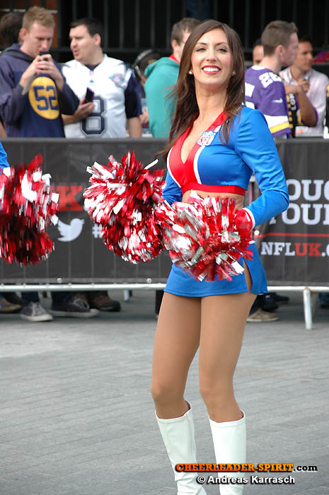 ../Images/NFL_ALLStar_Cheers50.JPG