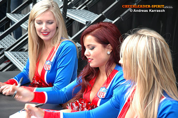 ../Images/NFL_ALLStar_Cheers53.JPG