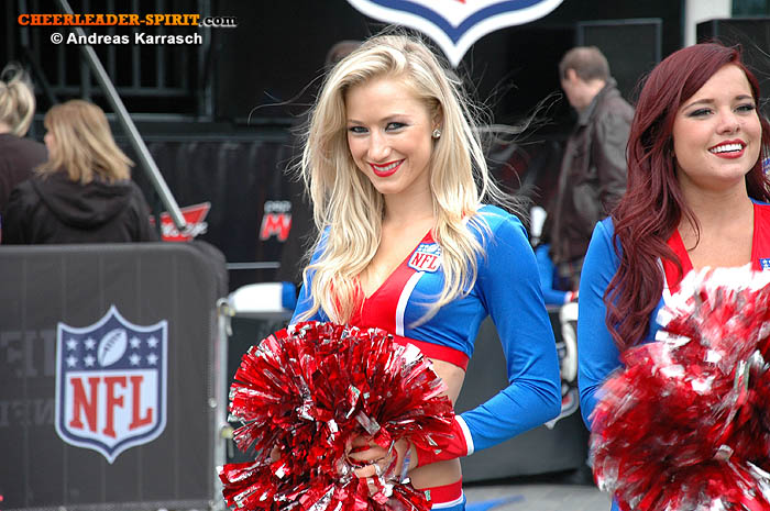 ../Images/NFL_ALLStar_Cheers67.JPG