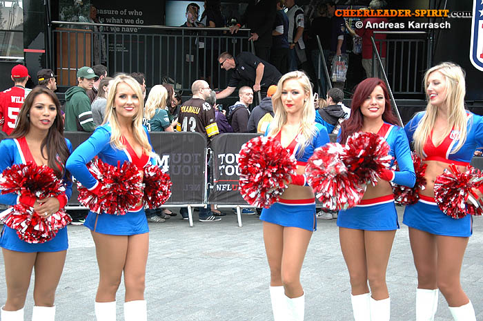 ../Images/NFL_ALLStar_Cheers69.JPG