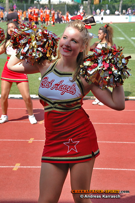 ../Images/RedAngels-aka_03.jpg