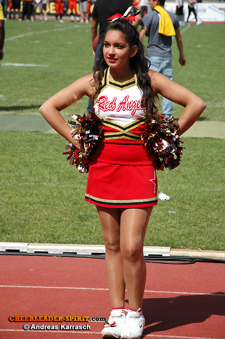 ../Images/RedAngels-aka_04.jpg