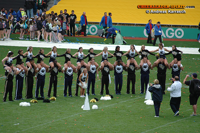 ../Images/pennstatecheer-aka_217.jpg