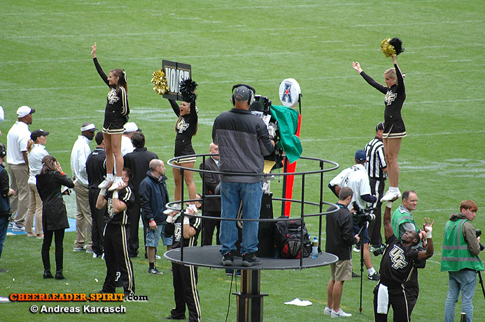 ../Images/ufccheer-aka_117.jpg