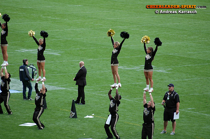 ../Images/ufccheer-aka_127.jpg