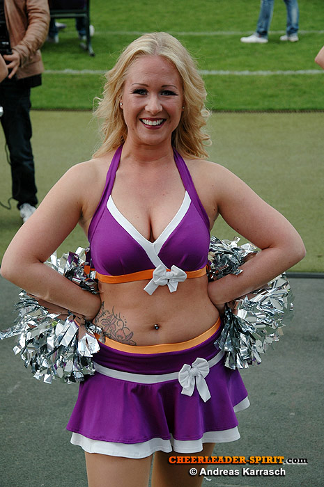 ../Images/fu-cheer-ak_104.jpg