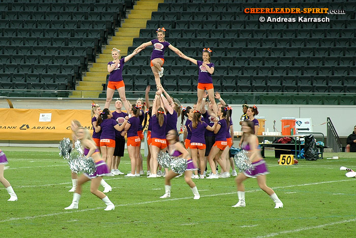 ../Images/fu-cheer-ak_212.jpg