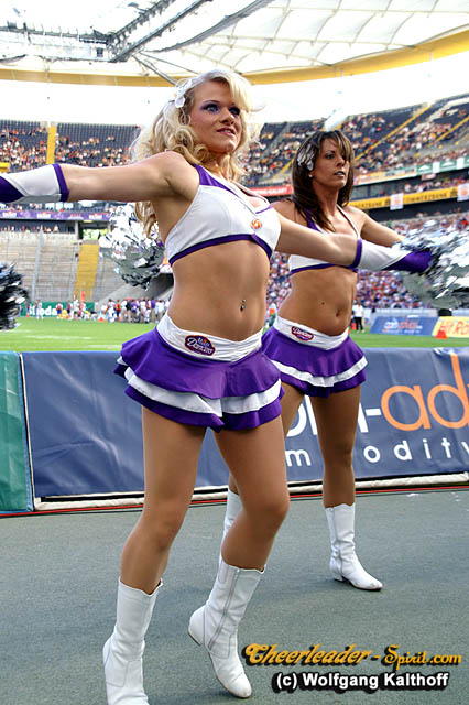 ../Images/galaxydancers017.jpg