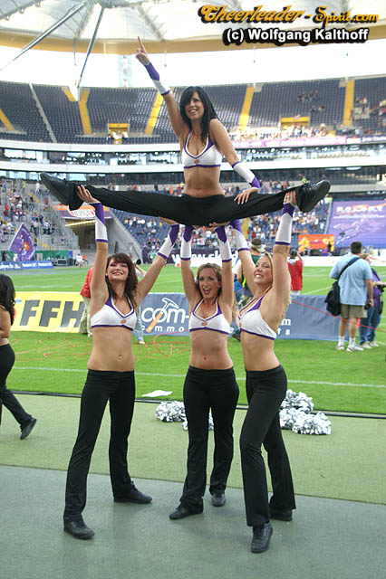 ../Images/galaxydancers077.jpg